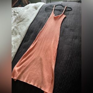 PEACH Stevenson Ribbed Knit Midi Dress